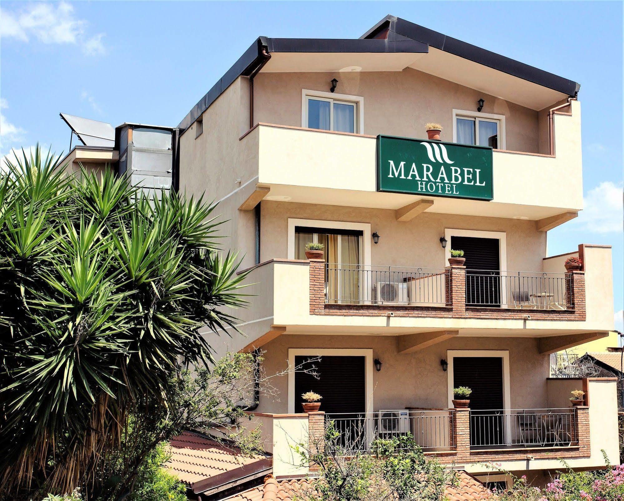 Hotel Marabel Sant'Alessio Siculo Eksteriør billede